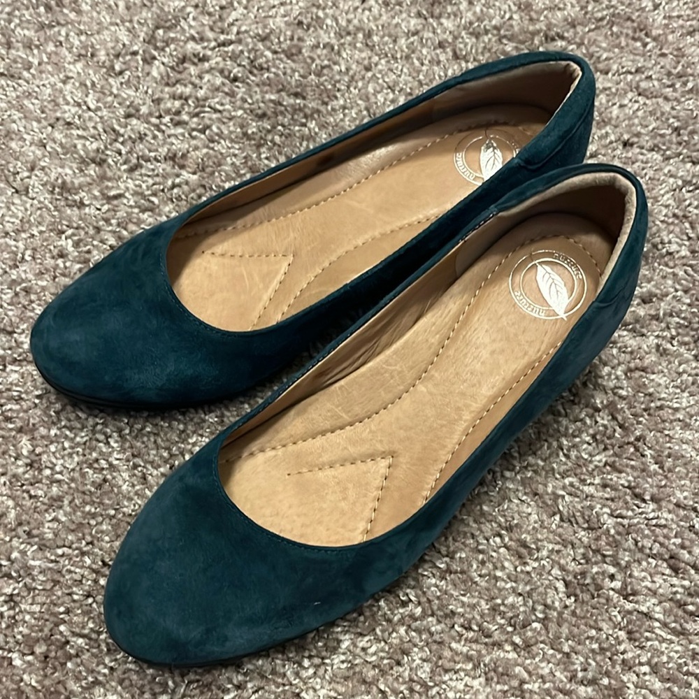 Nurture Shoes Wedges - Dark Blue/Green Size 7.5